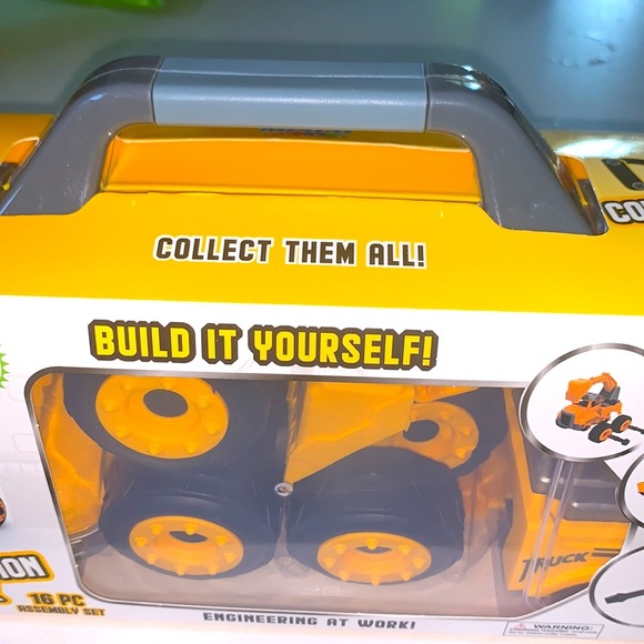 New in the Box DIY CONSTRUCTION TRUCK FOR Ages 6+ by MISCO TOYS - Picture 6 of 10